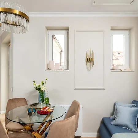 Rooftop Wawel View With Jacuzzi L Luxury 아파트