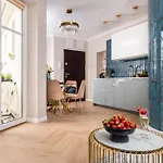 Rooftop Wawel View With Jacuzzi L Luxury Lägenhet